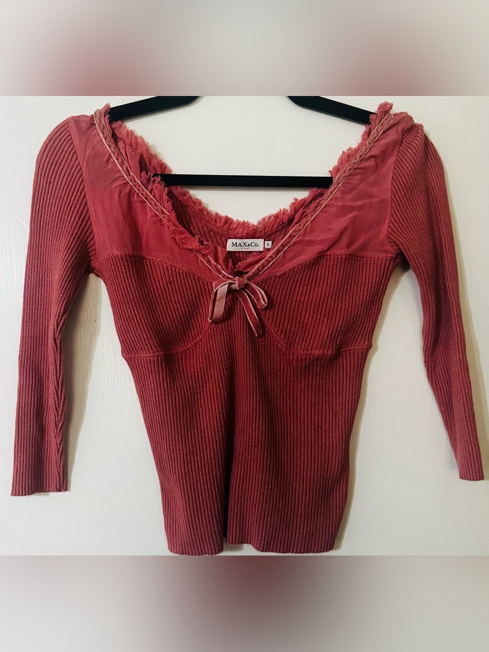 Women's Dusty Rose Ribbed V-Neck Long Sleeve Top